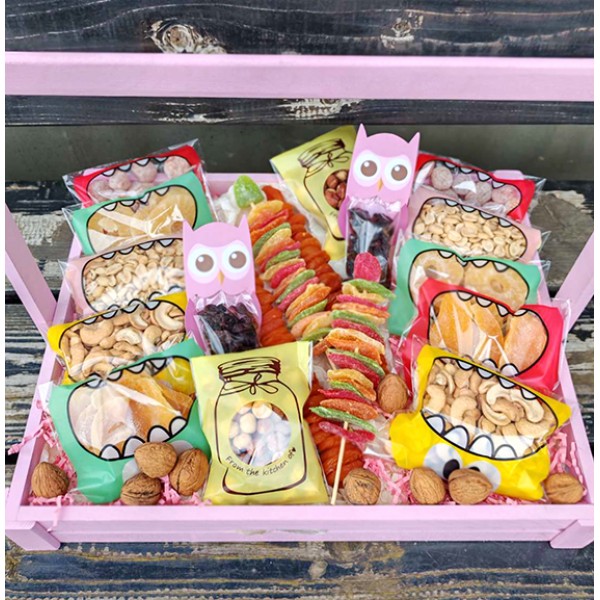 Пирамида из сухофруктов